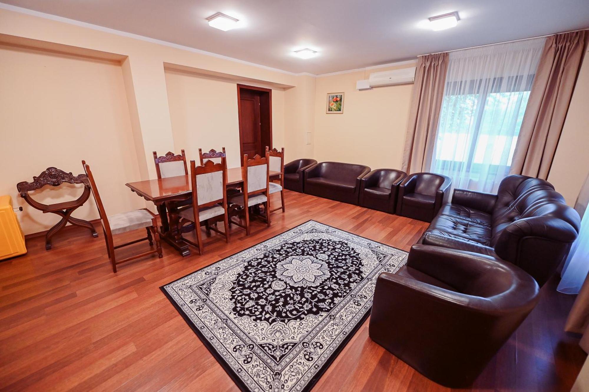 Hotel Conacul Domnesc Scheia Zewnętrze zdjęcie