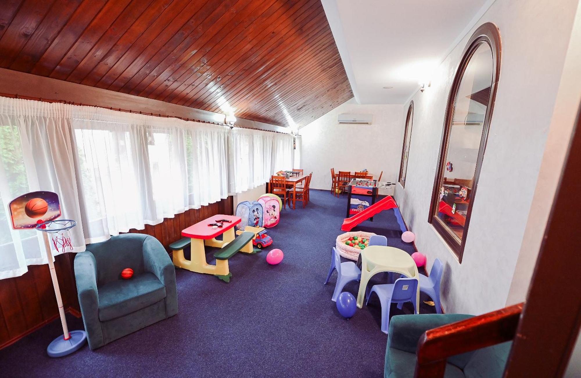 Hotel Conacul Domnesc Scheia Zewnętrze zdjęcie