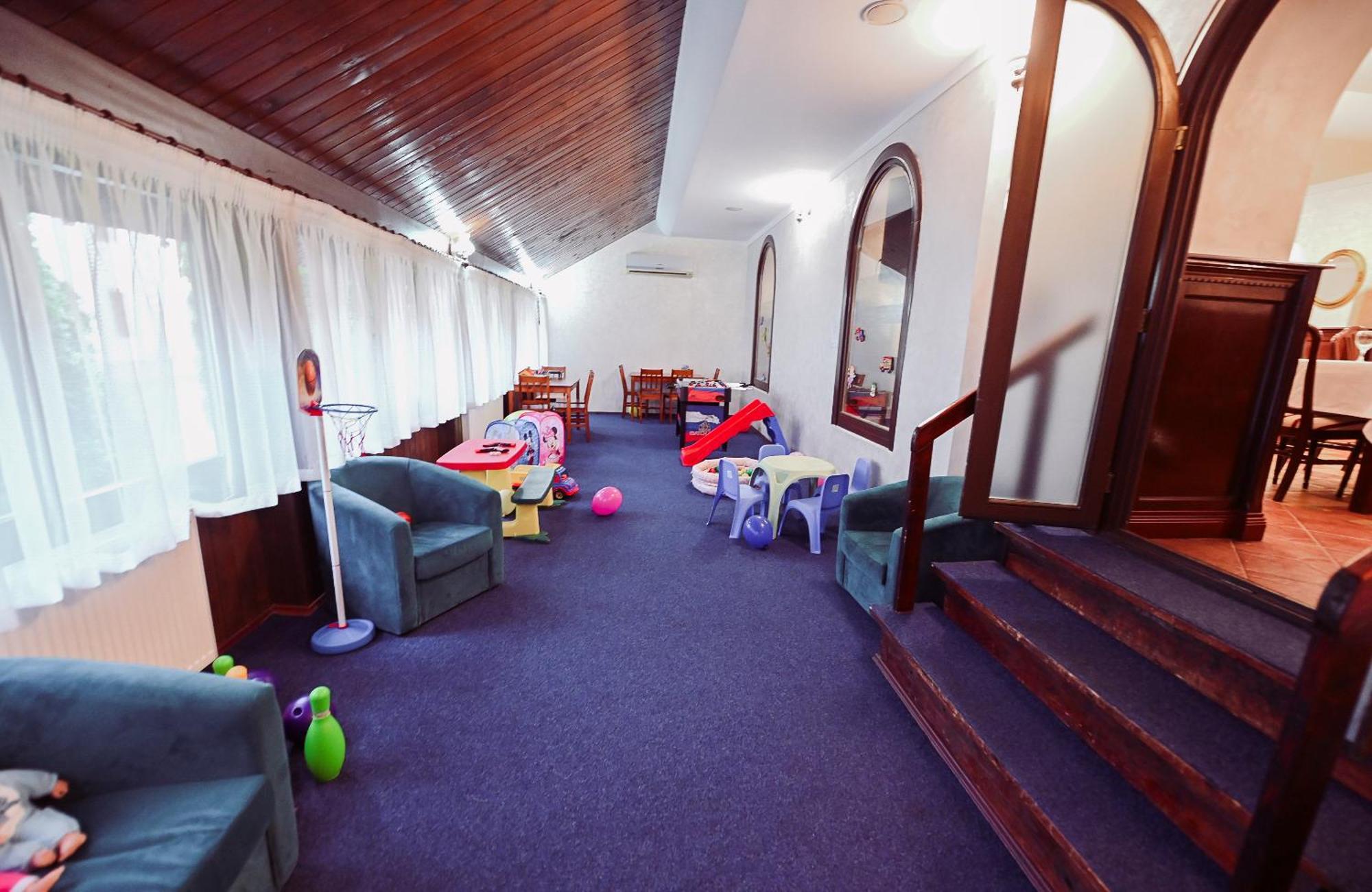 Hotel Conacul Domnesc Scheia Zewnętrze zdjęcie