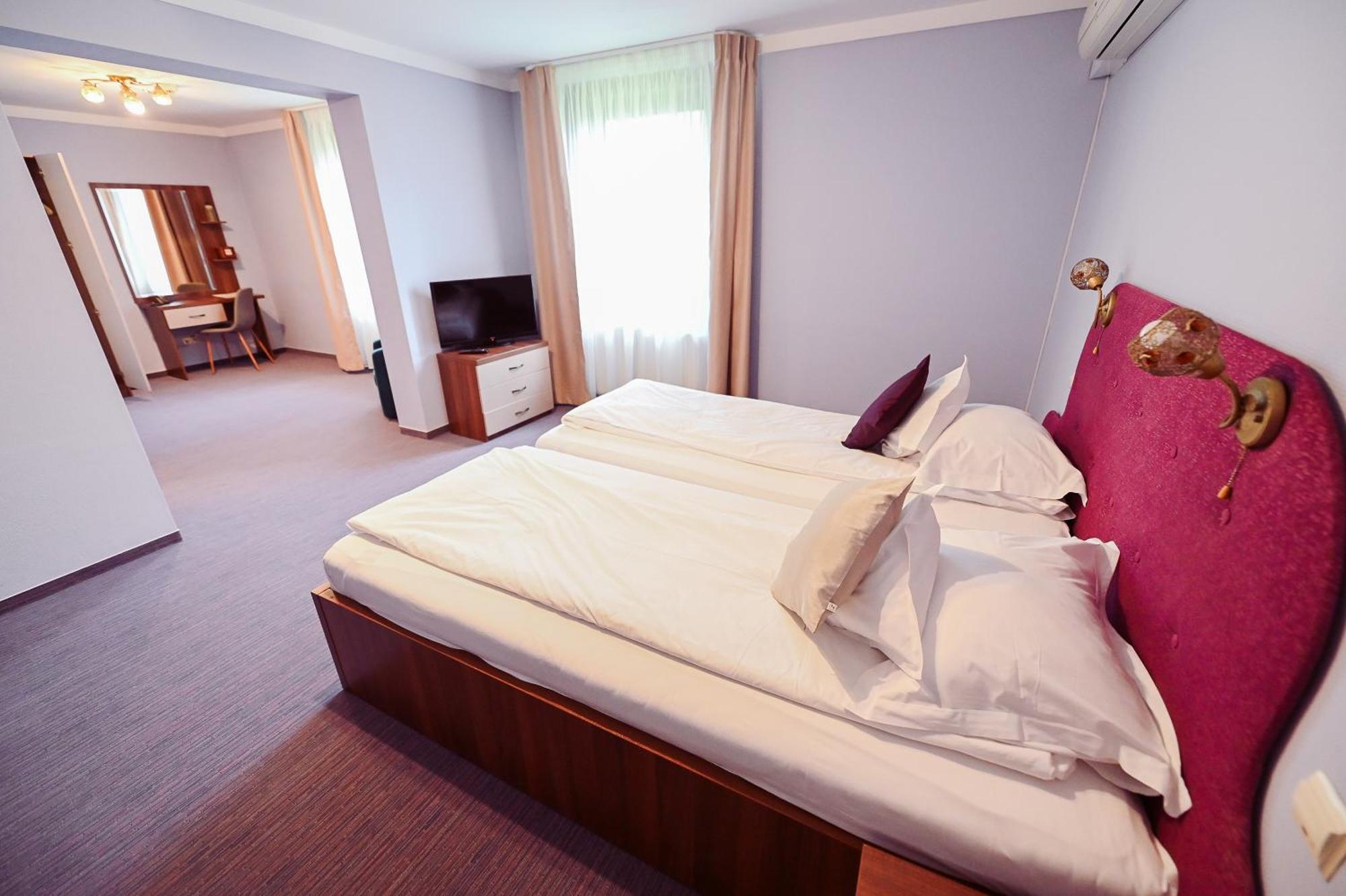 Hotel Conacul Domnesc Scheia Zewnętrze zdjęcie