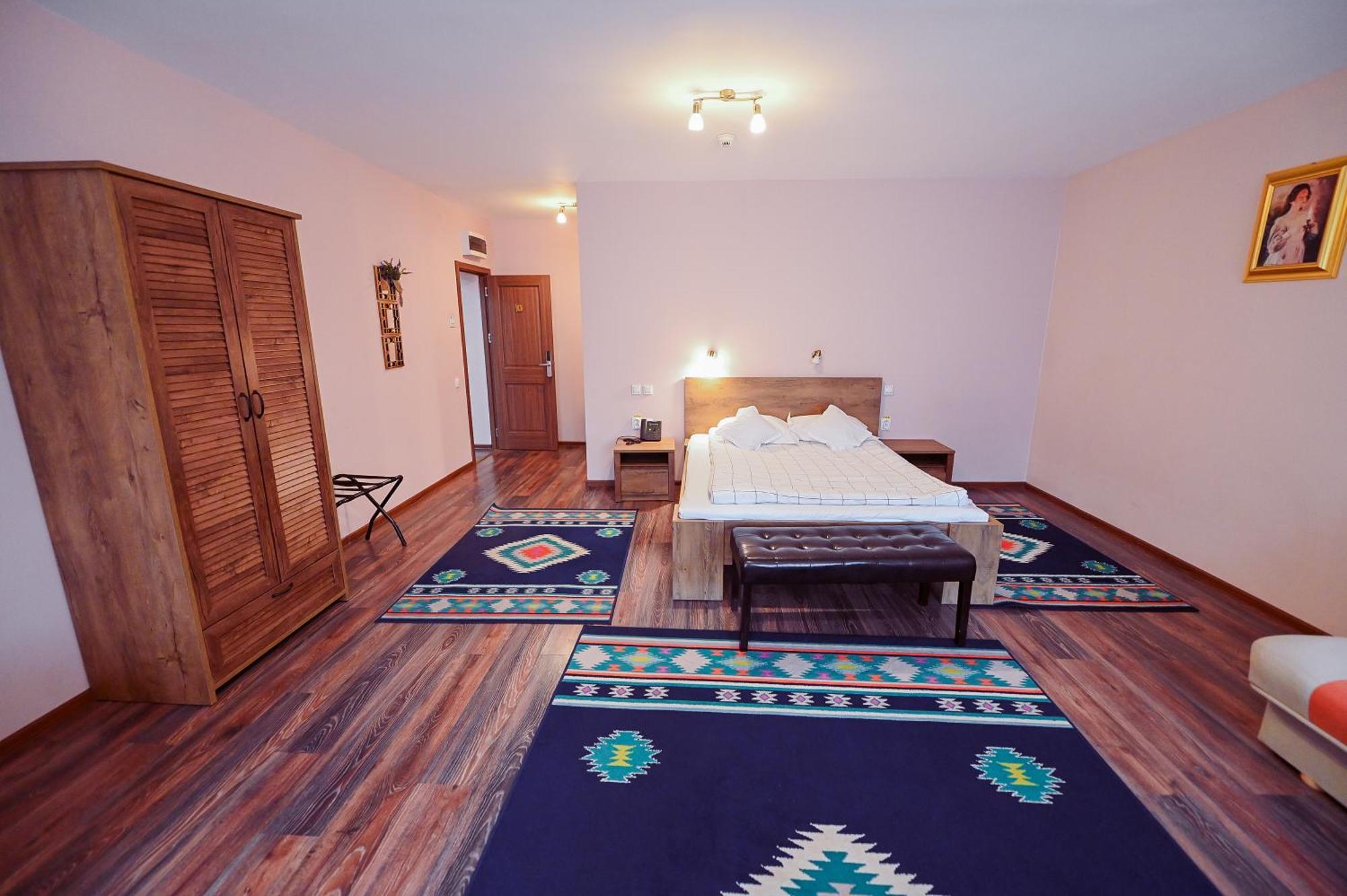 Hotel Conacul Domnesc Scheia Zewnętrze zdjęcie
